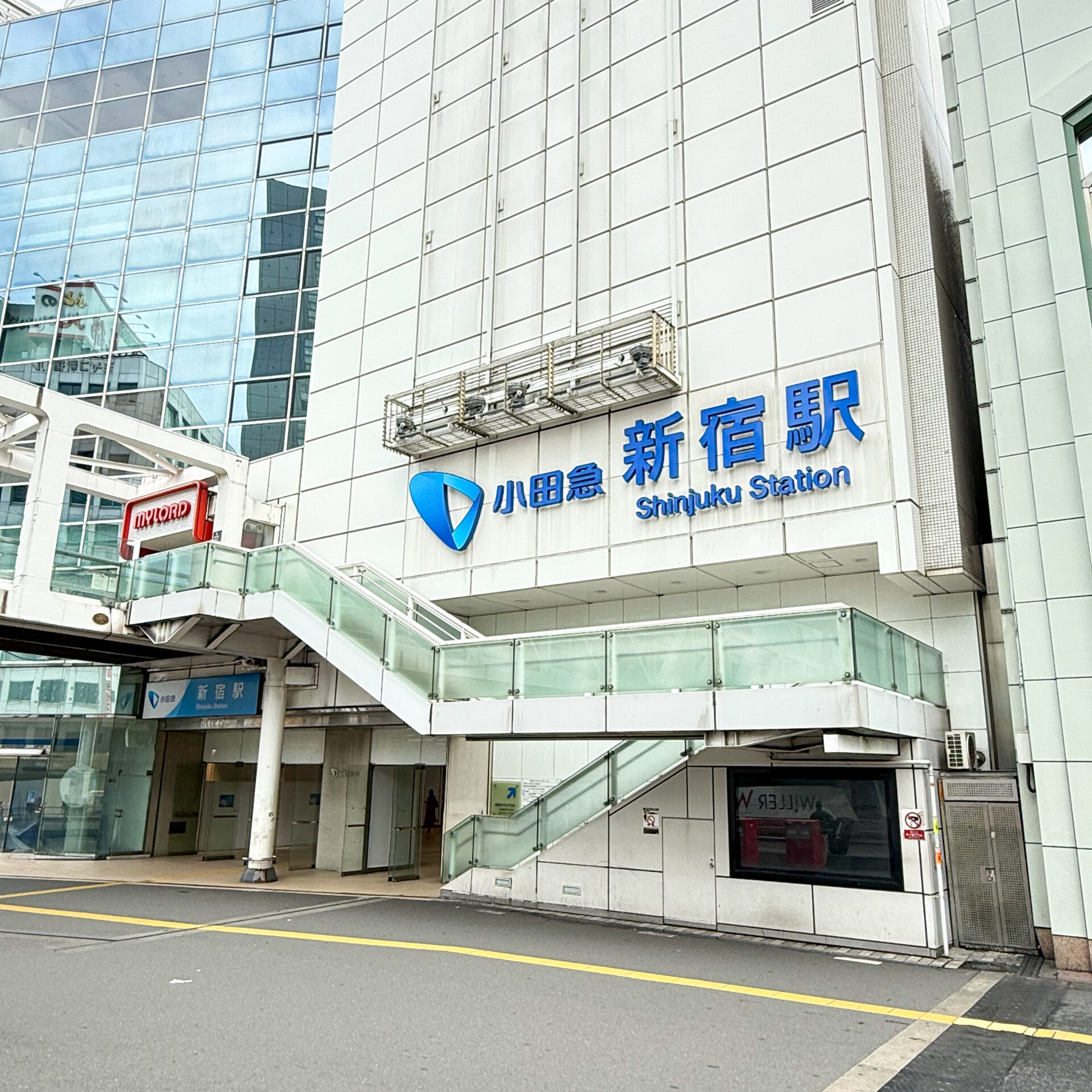 小田急新宿駅駅舎