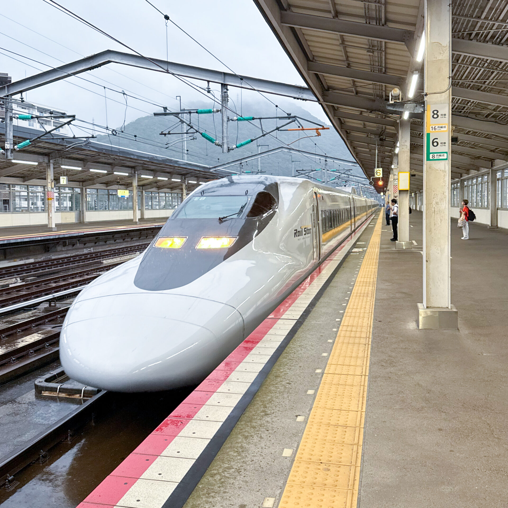 700系こだま号三原駅にて