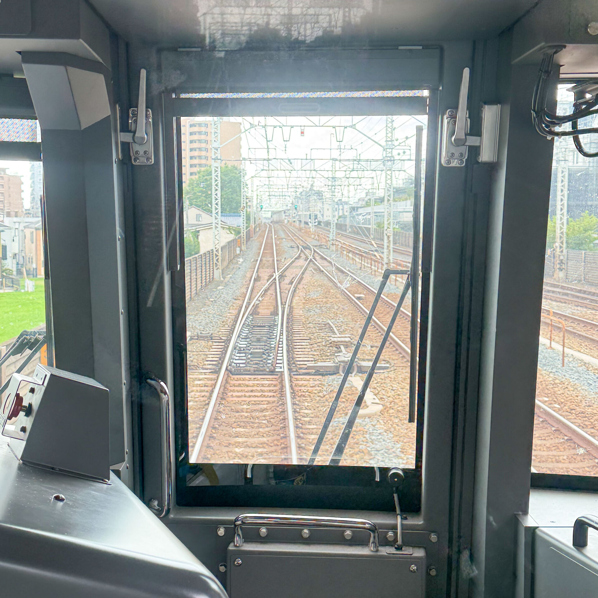 西新井駅を通過