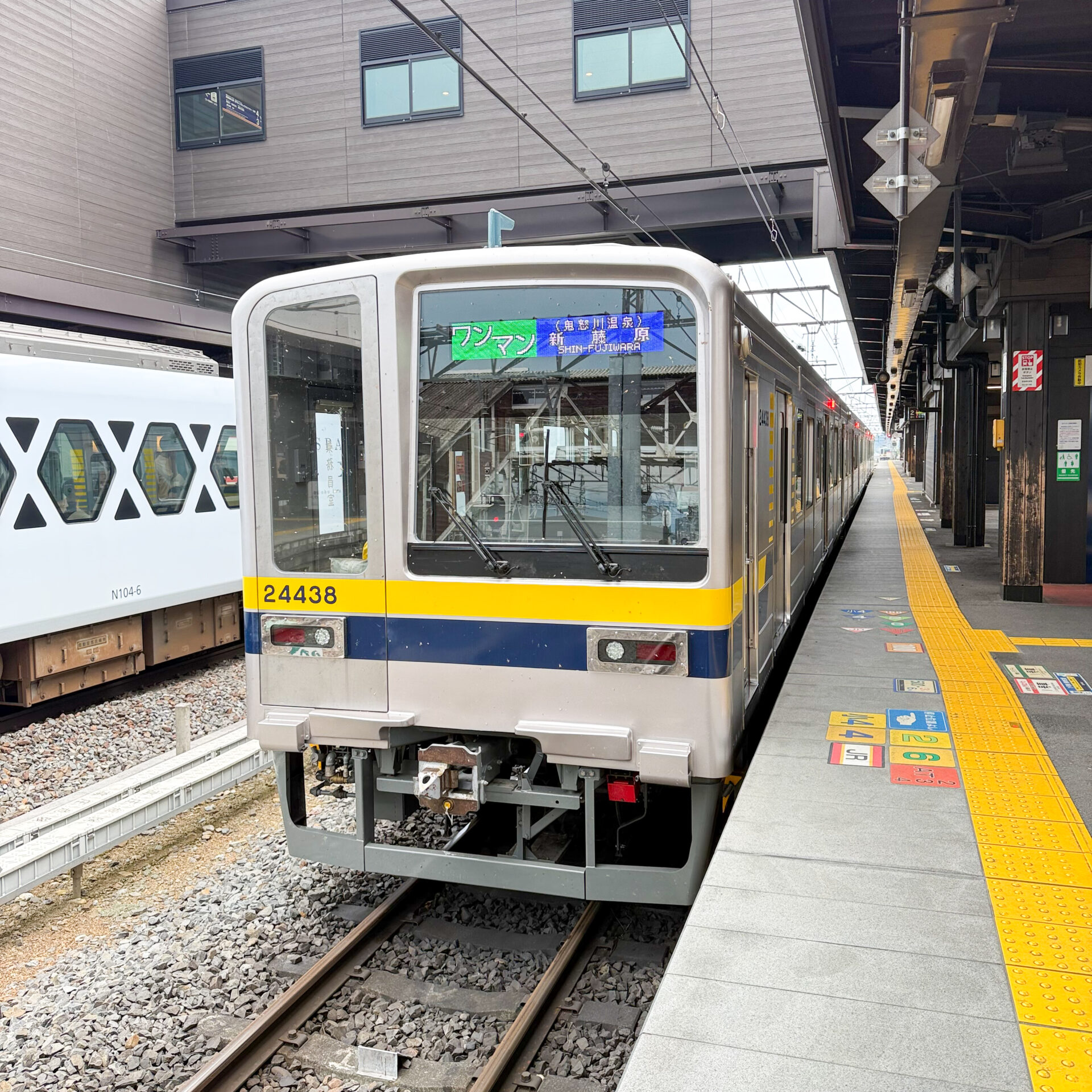 普通列車新藤原駅ゆき