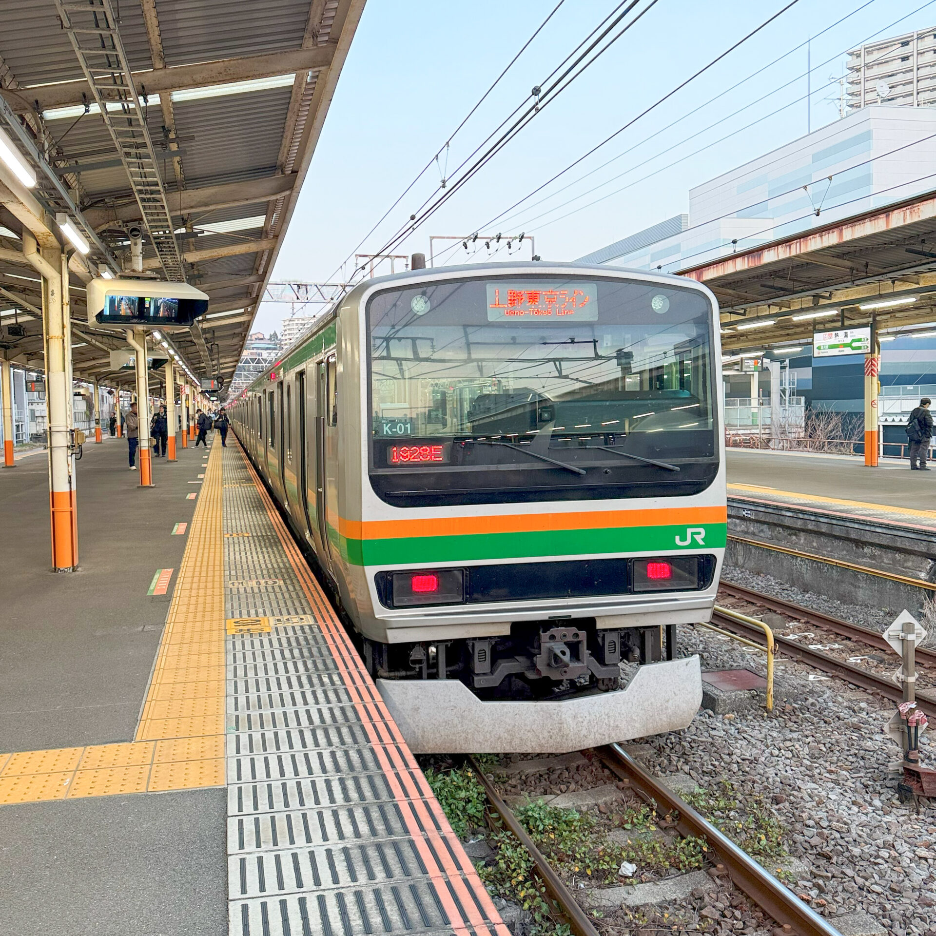 東海道線普通列車熱海駅にて