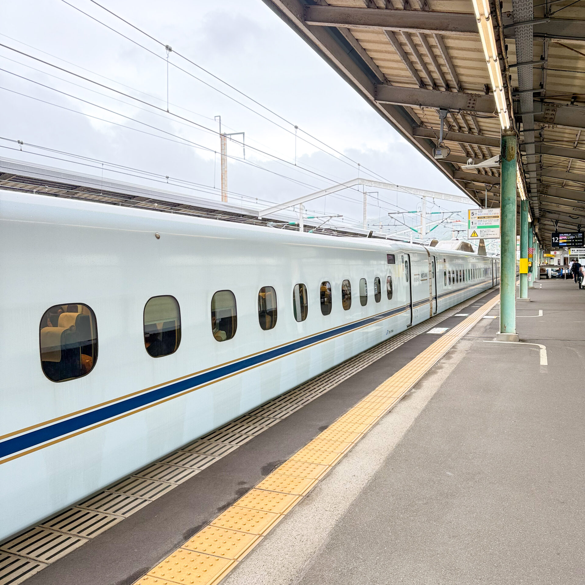 新幹線さくら号新山口駅にて