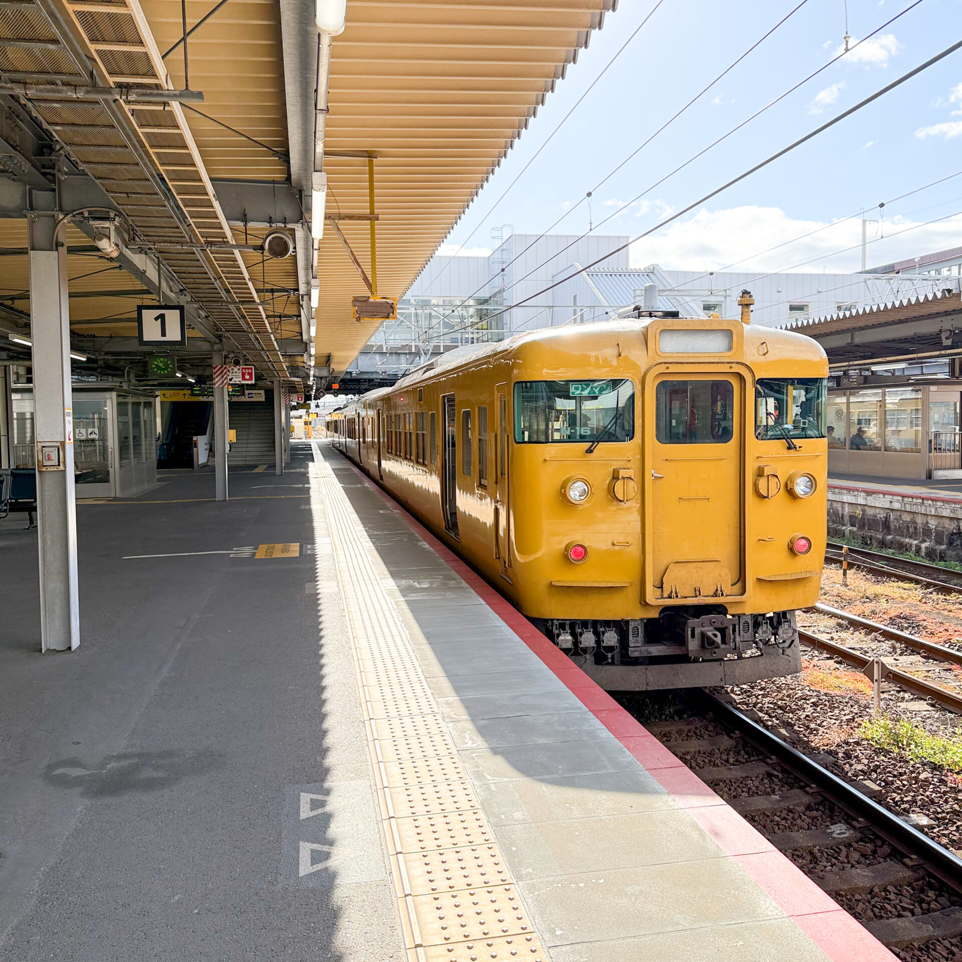 山陽本線普通列車徳山駅にて