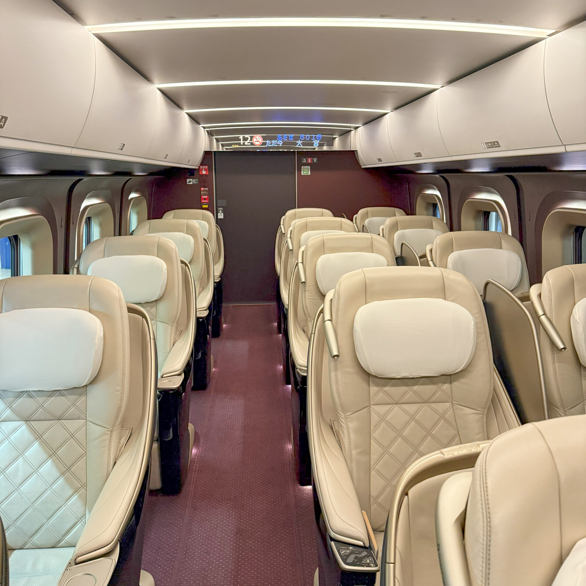 新幹線E7系グランクラス車内