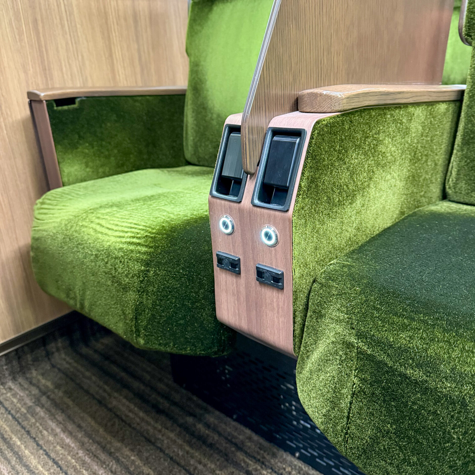 阪急プライベース車内