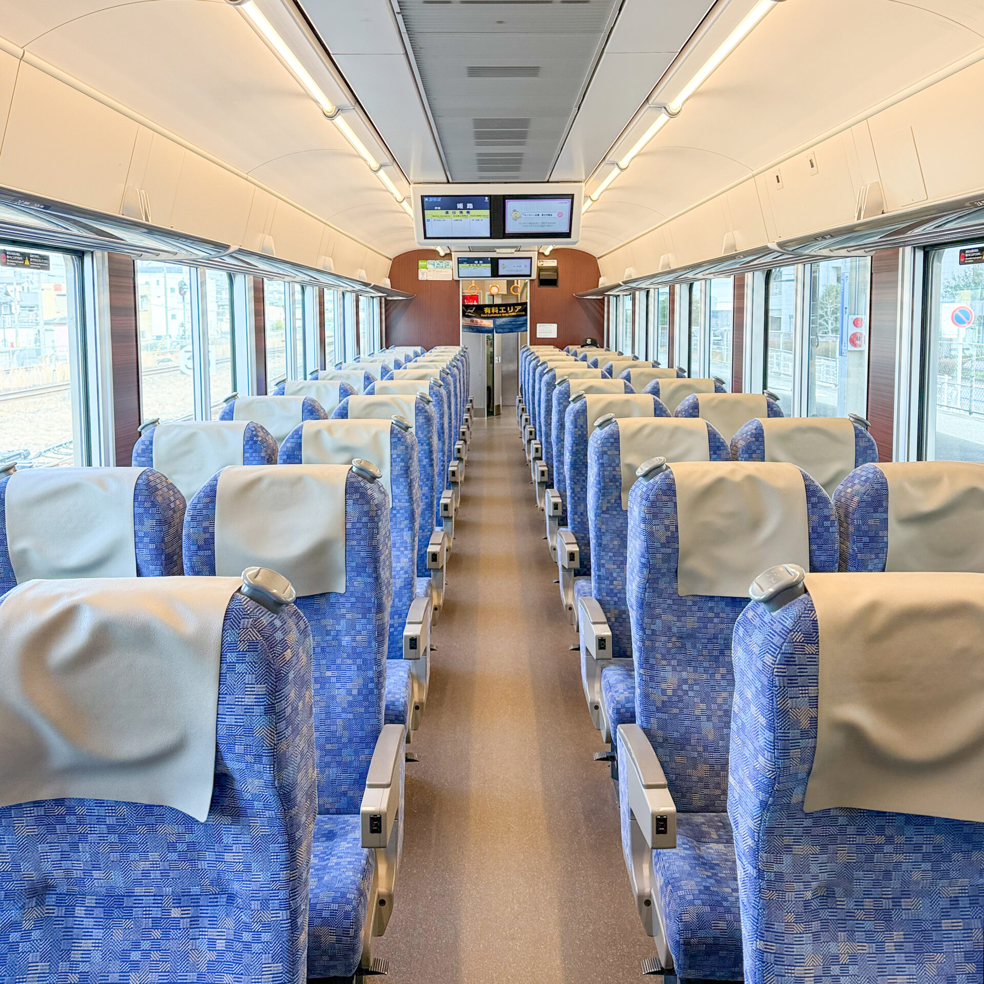 新快速Aシート車内