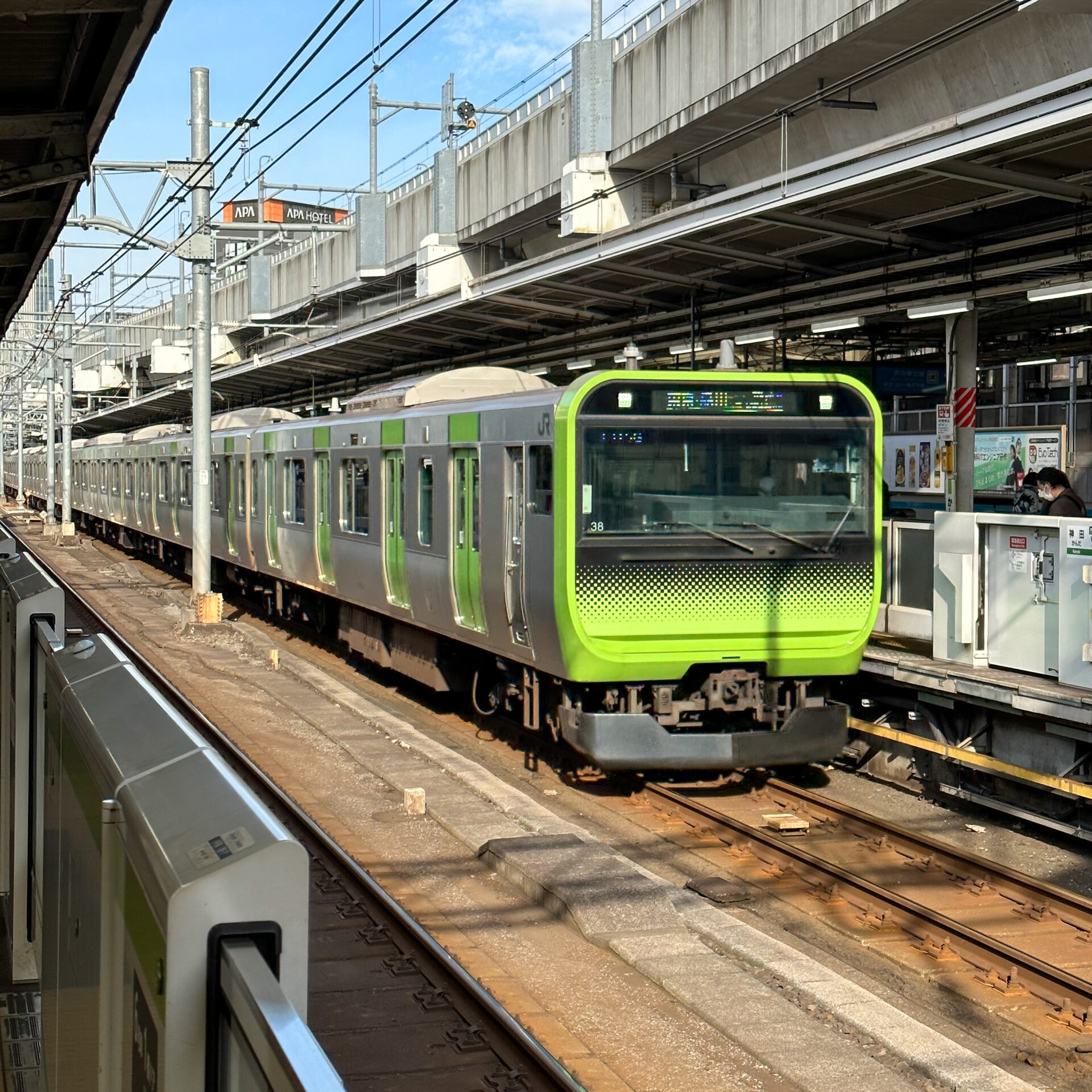 山手線神田駅