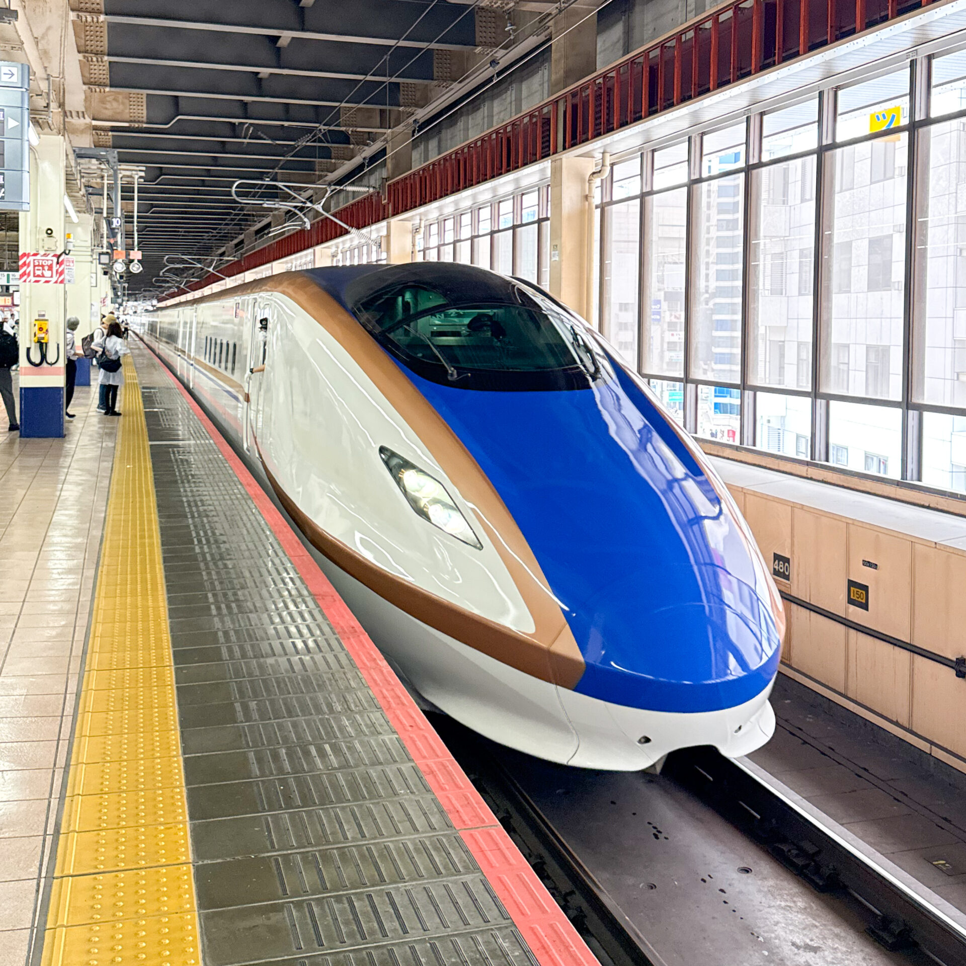 北陸新幹線あさま号大宮駅にて