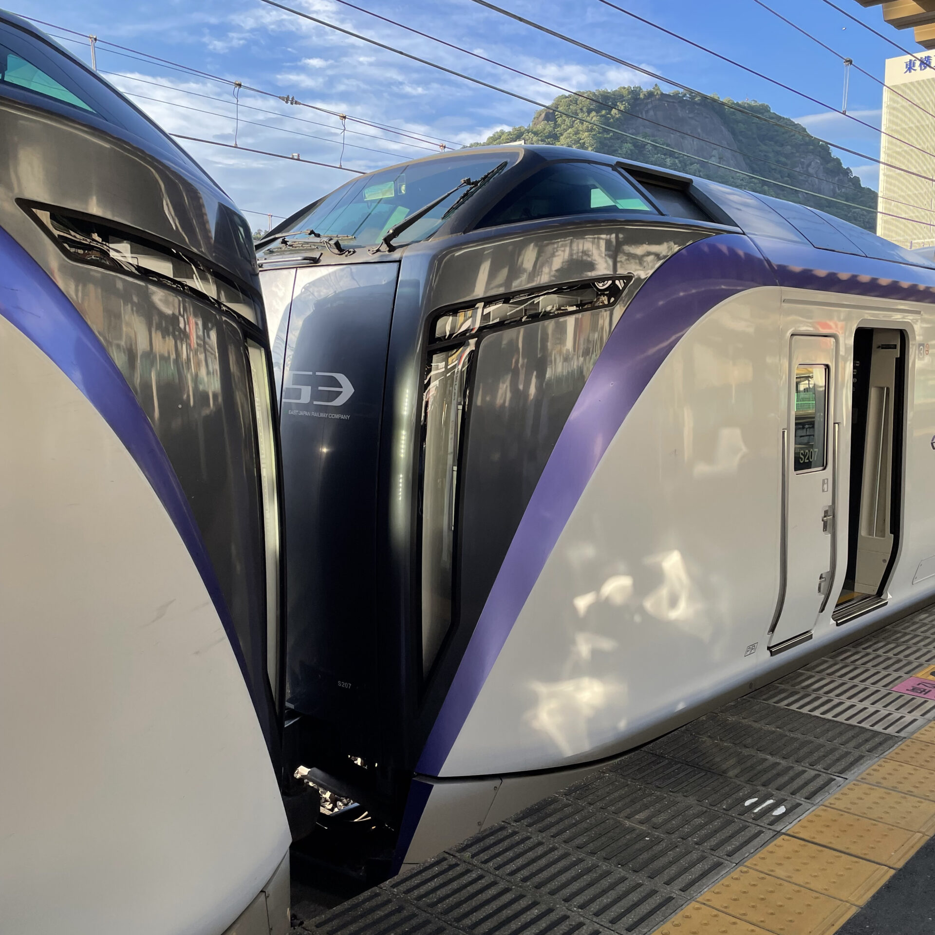 JR東日本E353系電車
